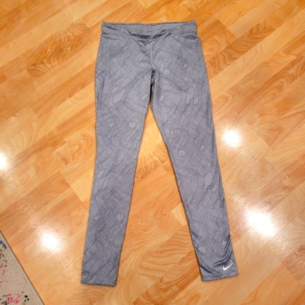 NIKE Therma fit grey leggings size small